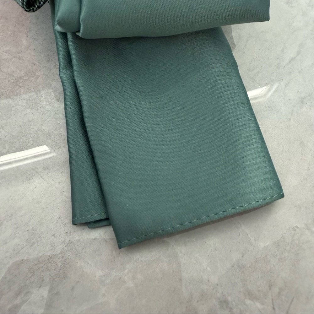 Men’s Alfani 2 Piece Bow Tie And Pocket Square Set Suit Business Office - Picture 4 of 12